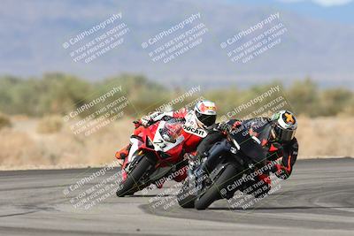 media/Nov-16-2025-Race Pace (Sun) [[8c5fa54630]]/Verified Riders/7-Turn 4 (1155am)/